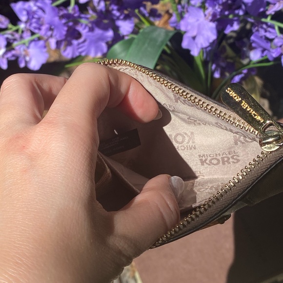 Michael Kors Gold & Tan KeyPouch Cardholder Wallet - Picture 6 of 16